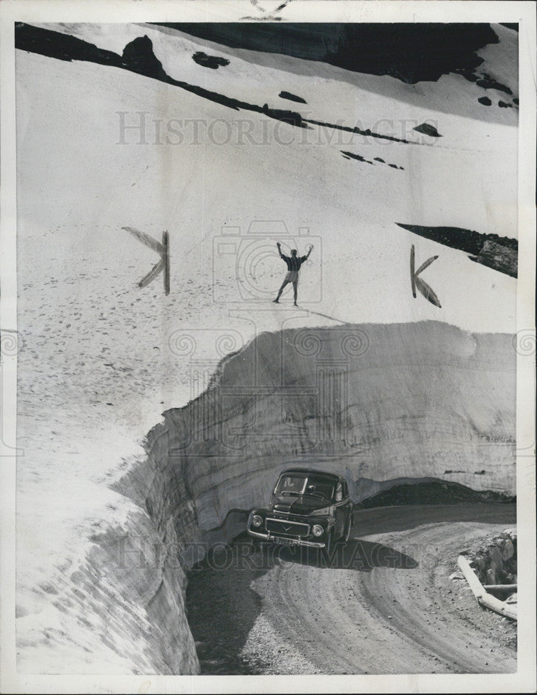 1957 Press Photo Beating the heat atop snowfield in Norway. - Historic Images