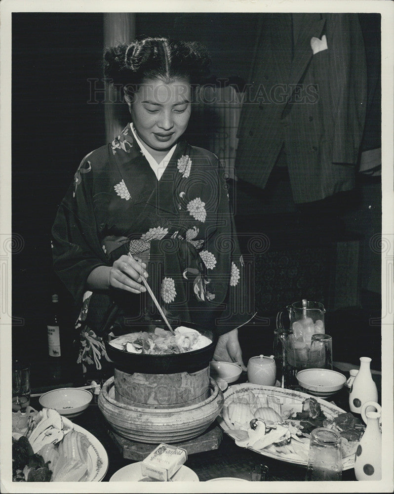 Press Photo Sukiyakai dinner, Yokohama. - Historic Images