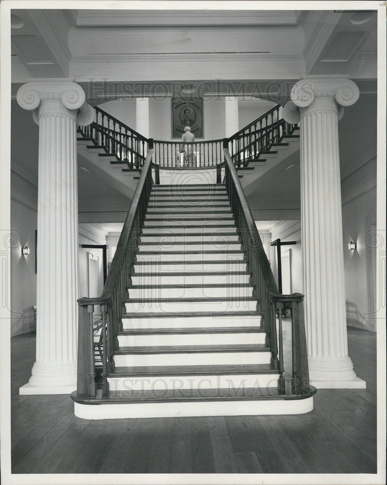 1969 Press Photo of the staircase in the old capitol bldg. in Springfield, IL - Historic Images