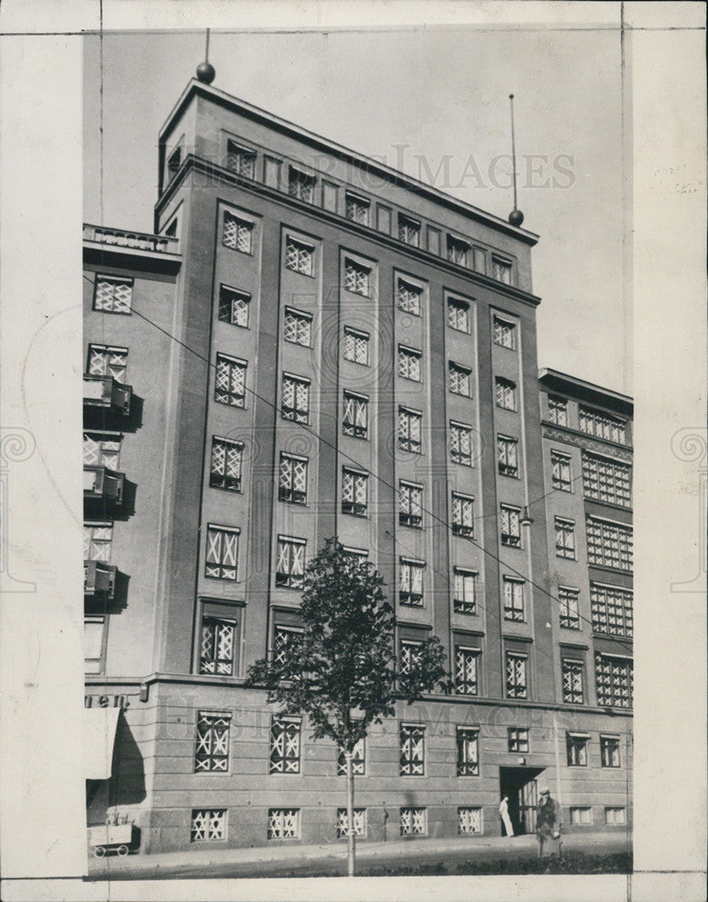 1933 Press Photo of a building in Helsinki, Finland - Historic Images
