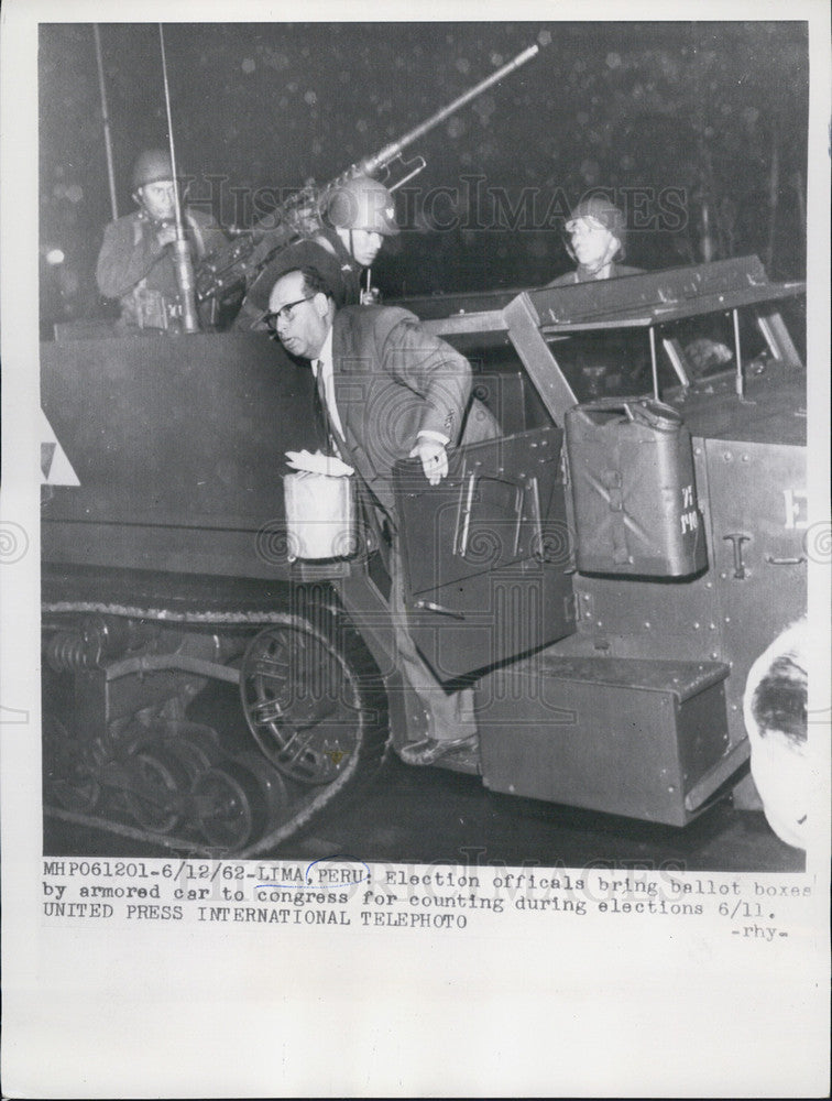 1962 Press Photo election officials ballot boxes armored car congress elections - Historic Images