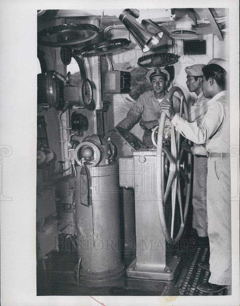 1948 Press Photo US Navy Personnel Train 600 Filipinos For Duty - Historic Images