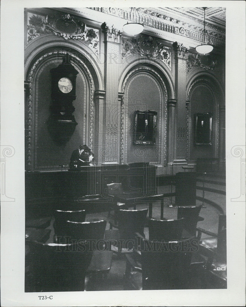 Press Photo The Board of Governors Room at the Stock Exchange is off limits. - Historic Images