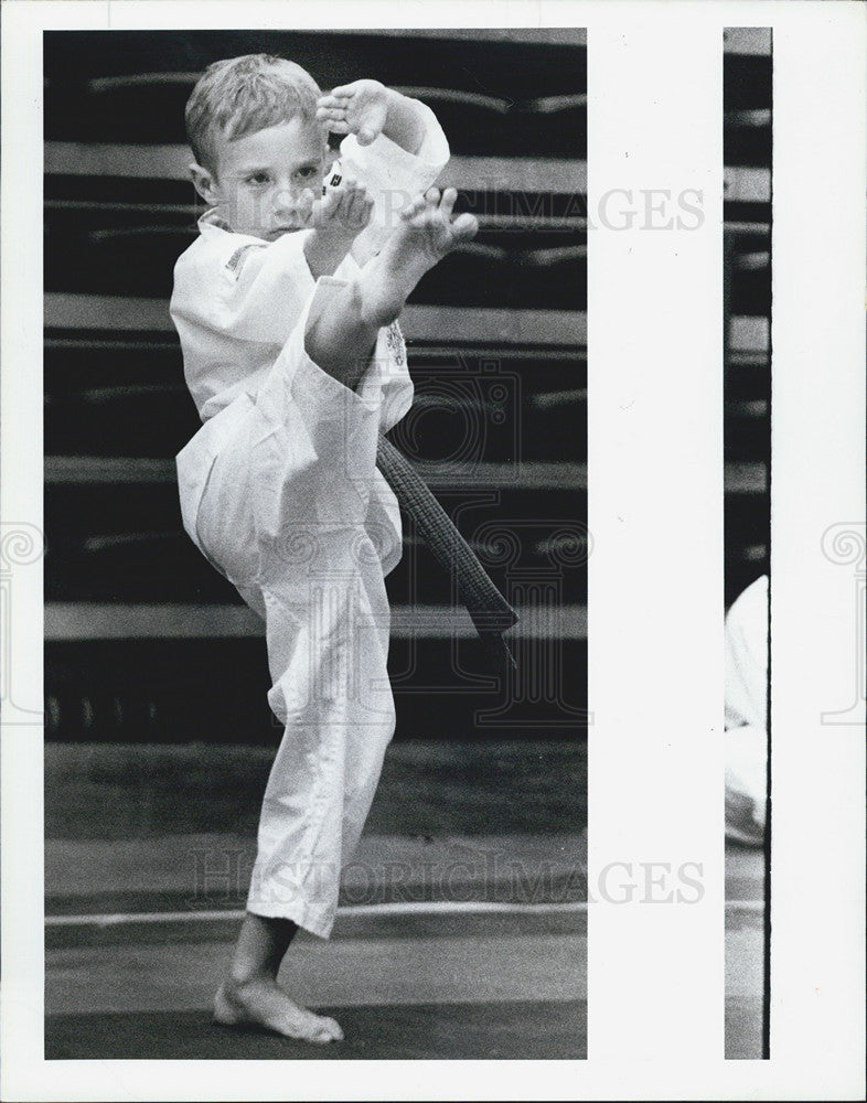 1988 Press Photo Mike La Plante Panama City Beach kick routine Tae Kwan Do - Historic Images