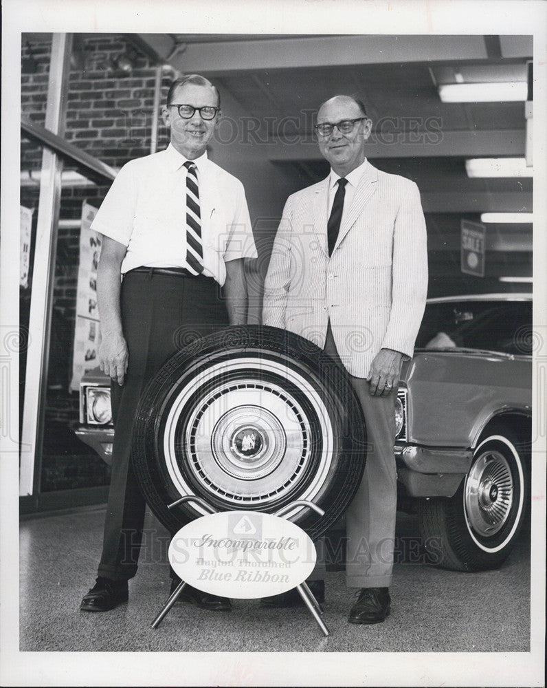 1966 Press Photo Stone Buick J.O Stone Wally Low Dayton Tires - Historic Images