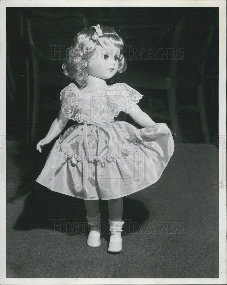 1952 Press Photo Party Peach Silk Taffeta with Bertha Collar of Lace on Doll - Historic Images