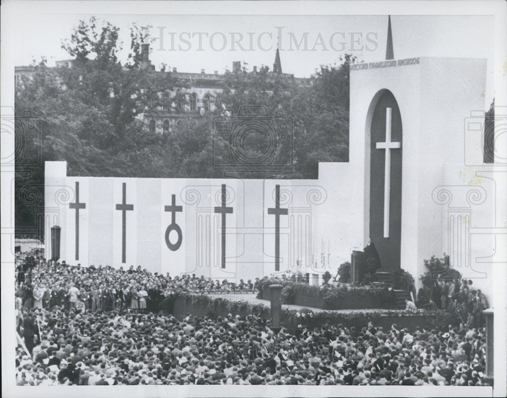 1954 Press Photo German Evangelical Church Rally Protestant Leipzig Church - Historic Images