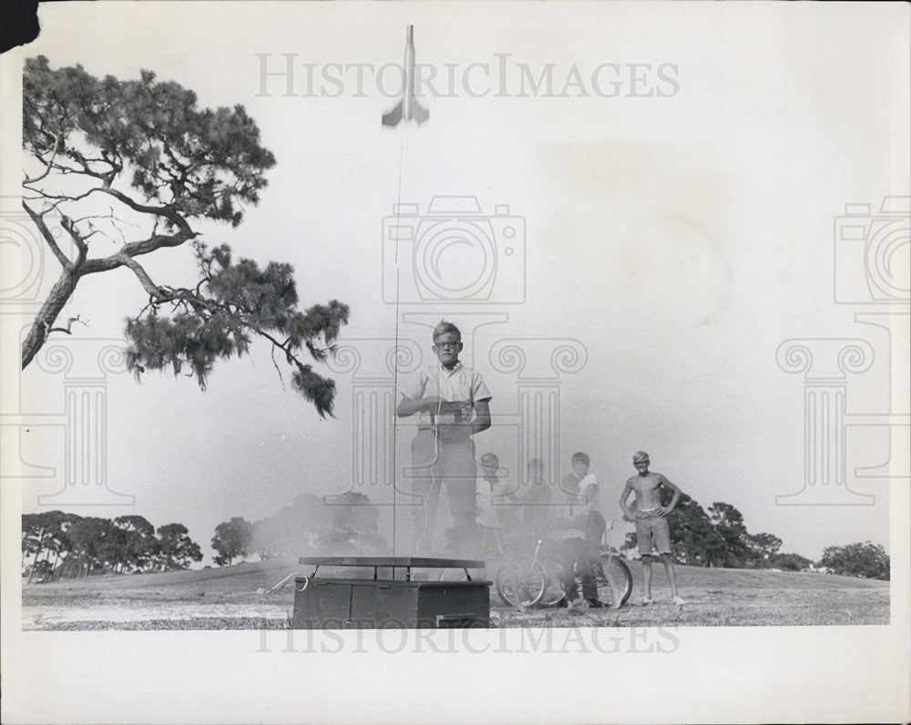 1967 Press Photo Rockets, Hobby - Historic Images