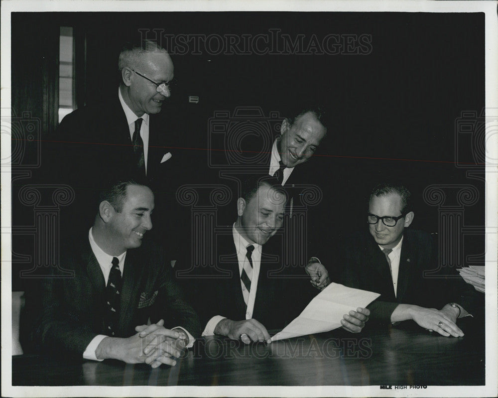 1967 Press Photo Dr Gerald Starkey - Historic Images