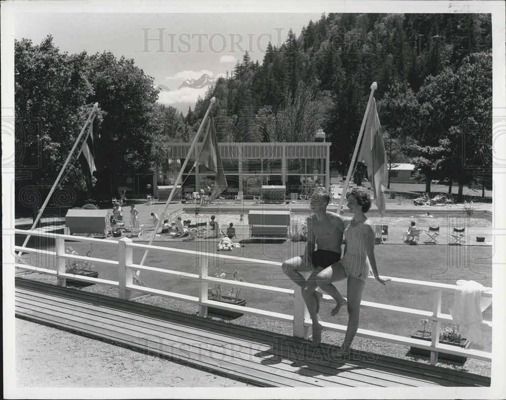 1966 Press Photo Harrison Hot Springs, British Columbia, Canada - Historic Images