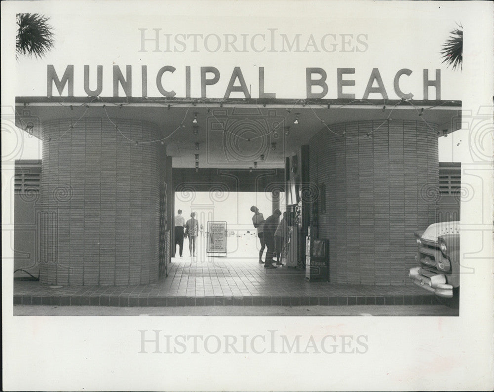 1965 Press Photo St Petersburg Municipal Beach - Historic Images