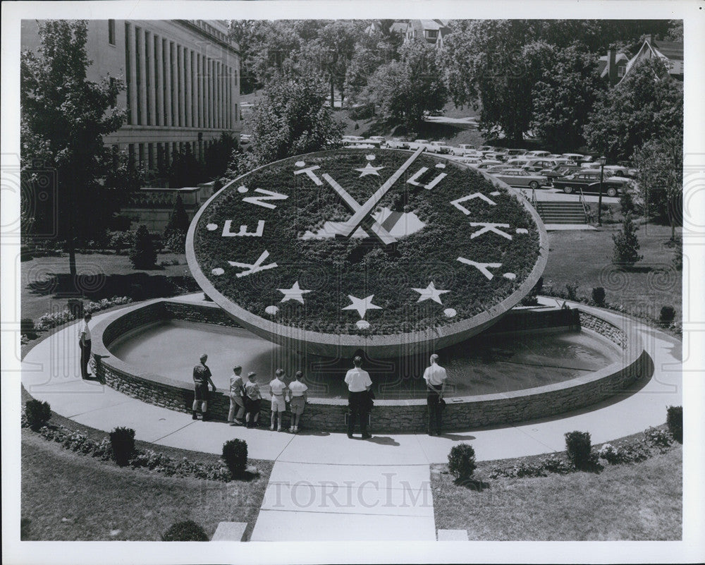 1966 Press Photo The Floral Clock, at Kentucky&#39;s State Capital in Frankfort. - Historic Images