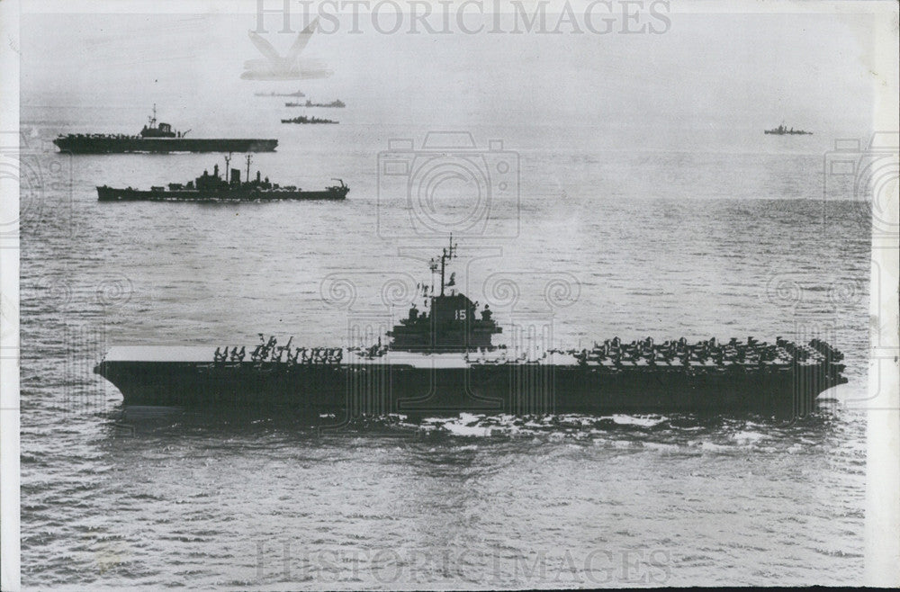 1956 Press Photo U.S. 6th Fleet in the Meditertanean by Naples, Italy - Historic Images