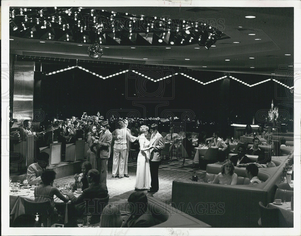 1982 Press Photo Disney World&#39;s Top of the World Supper Club - Historic Images