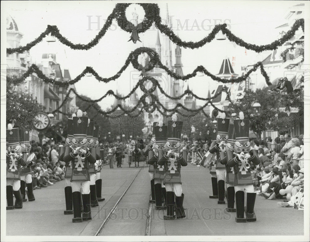 1984 Press Photo Disney World's Fantasy on Parade at Magic Kingdom - Historic Images