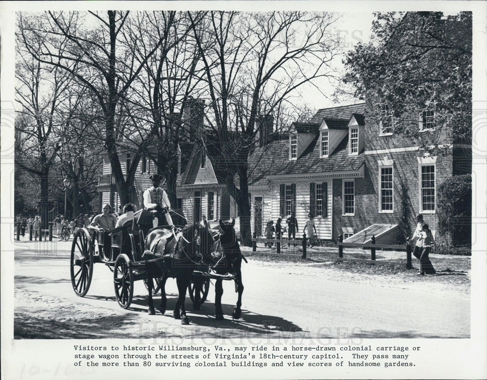 1981 Press Photo Horse Drawn Carriage Williamsburg Virginia - Historic Images