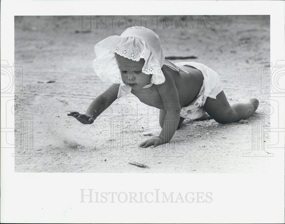 1990 Press Photo Lucinda Moore, Belleair Causeway Boat Ramp - Historic Images