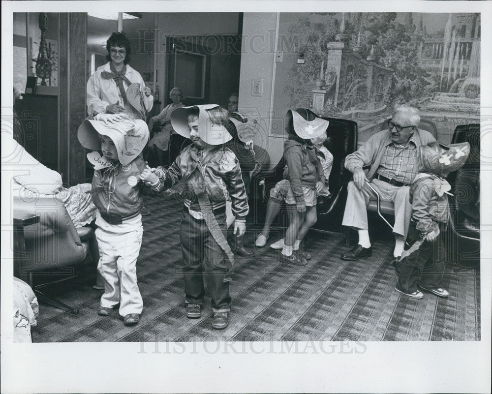 1981 Press Photo Blind Pass Nursery, Beach Convalescent Hotel - Historic Images