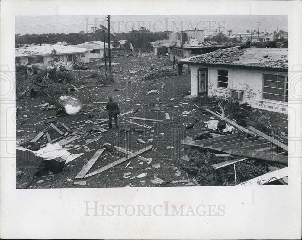 1966 Press Photo Homes Damaged St. Petersburg Florida Tornado - Historic Images