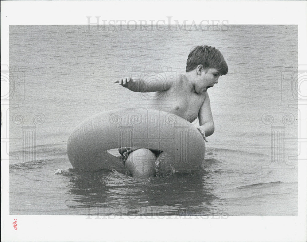 1987 Press Photo Steven Zambron Fred Howard Park - Historic Images