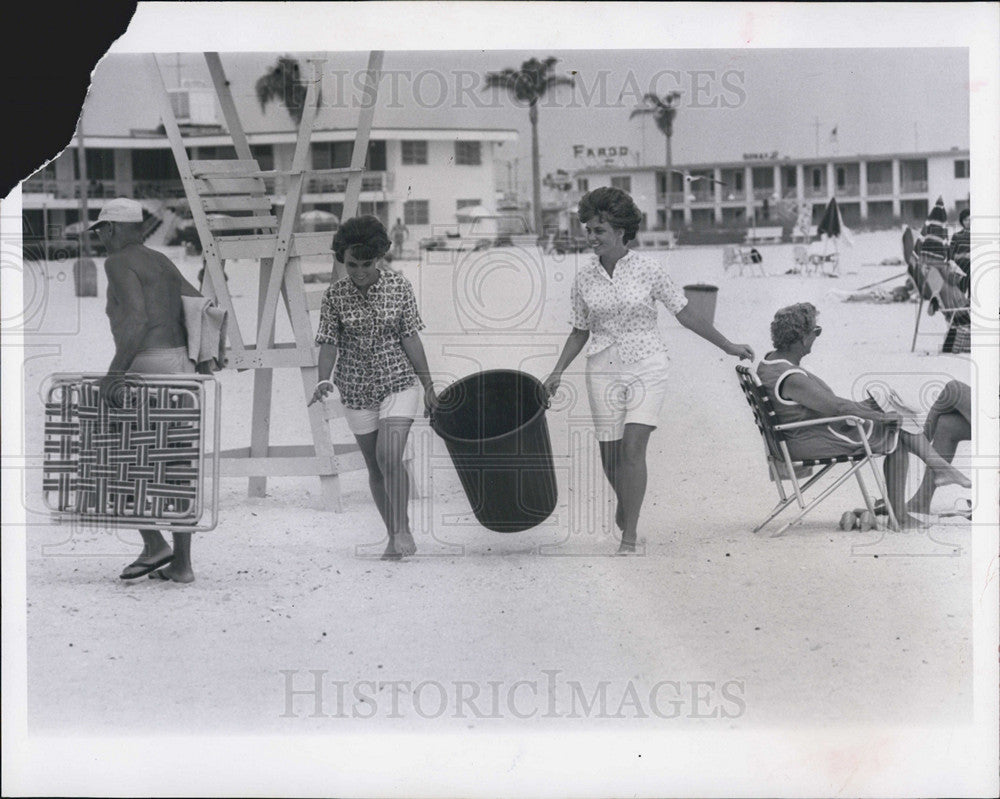 1965 Press Photo Boca Ciega High School Civinetts Comb Treasure Island Beach - Historic Images