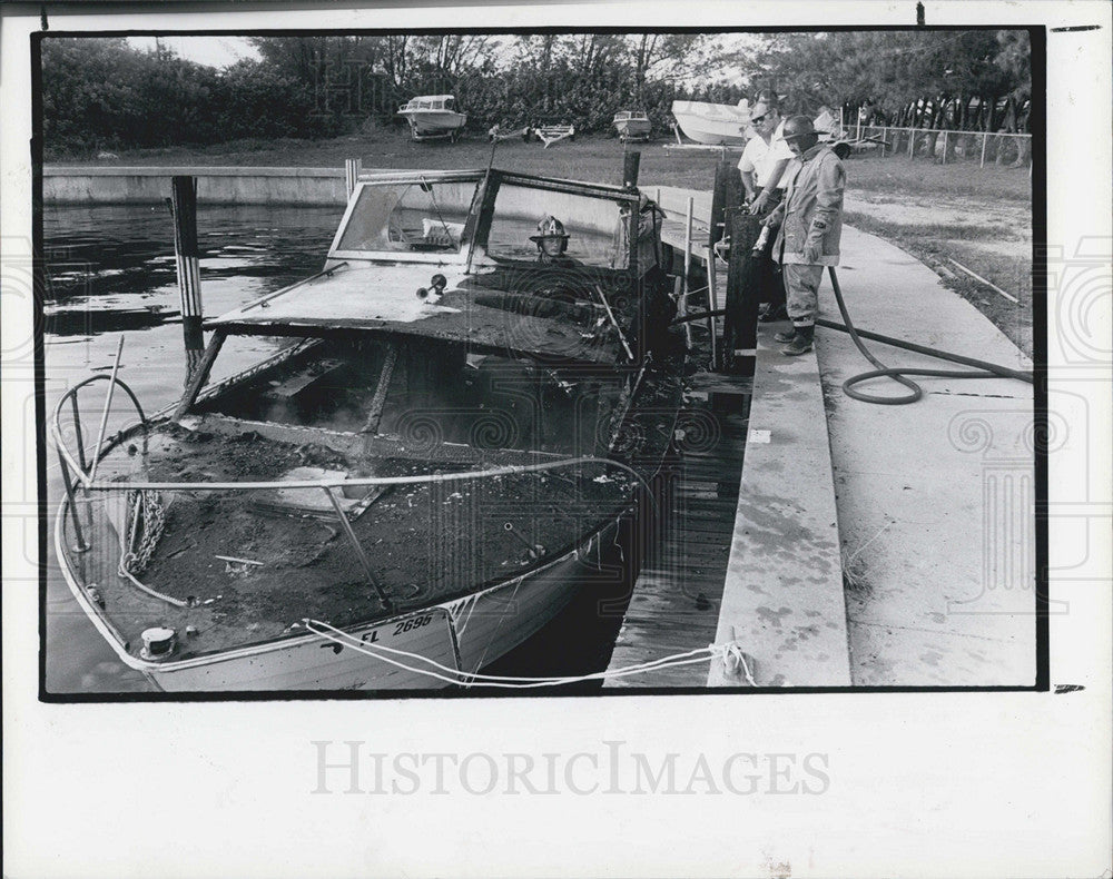 1978 Press Photo Snell Isle Marina boat explodes in St. Petersburg, Fl - Historic Images