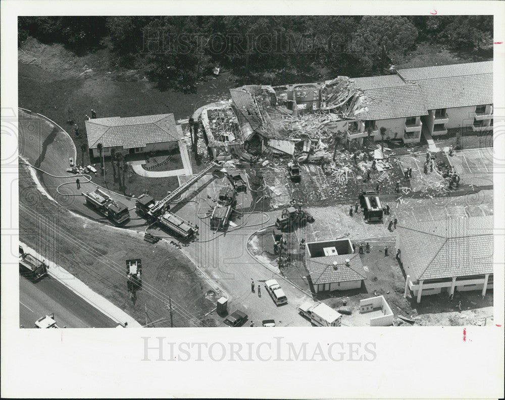 1986 Press Photo Largo Apt Bldg Aerial Shot Of Hole From Explosion-St Petersburg - Historic Images