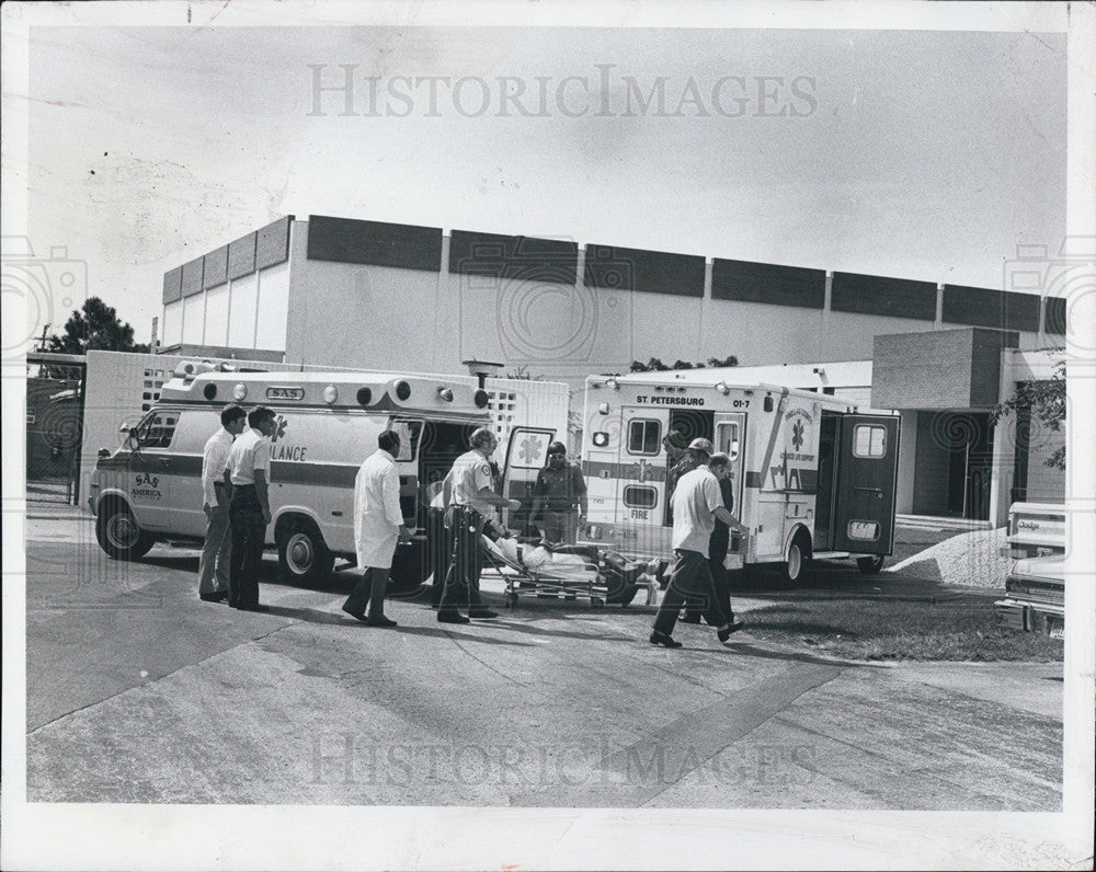 1982 Press Photo Chemical Explosion, Jim Walter Research Corp, St Petersburg - Historic Images