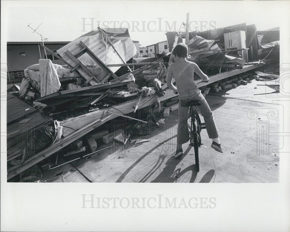 1976 Press Photo Storm Damage - Historic Images