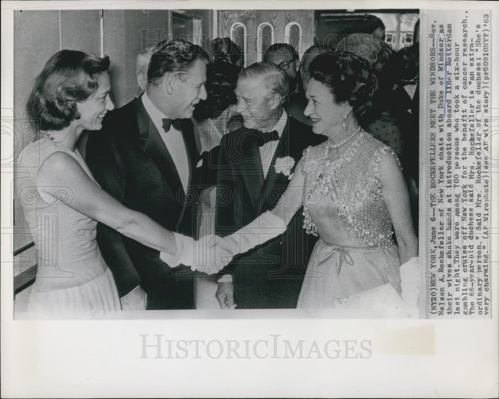 1963 Press Photo Gov Nelson Rockefeller, Duke of Windsor, Wives, Rotterdam Liner - Historic Images