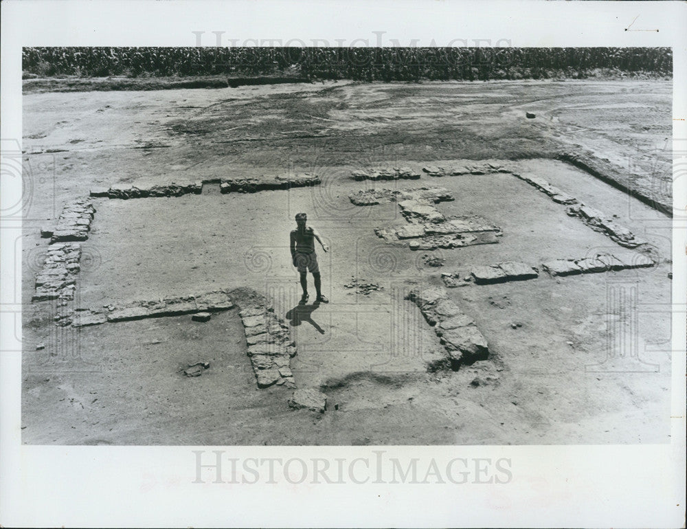 1972 Press Photo Leverrette Gregory, Flowerdew Hundred, James River - Historic Images