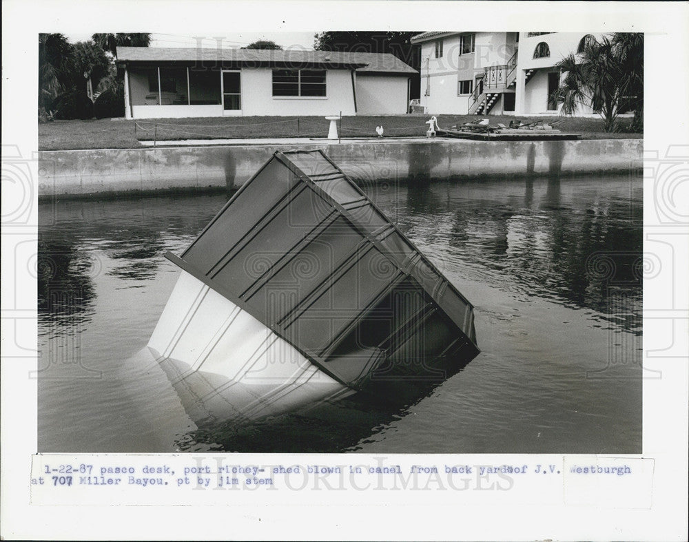 1987 Press Photo Port Richey Flooding - Historic Images