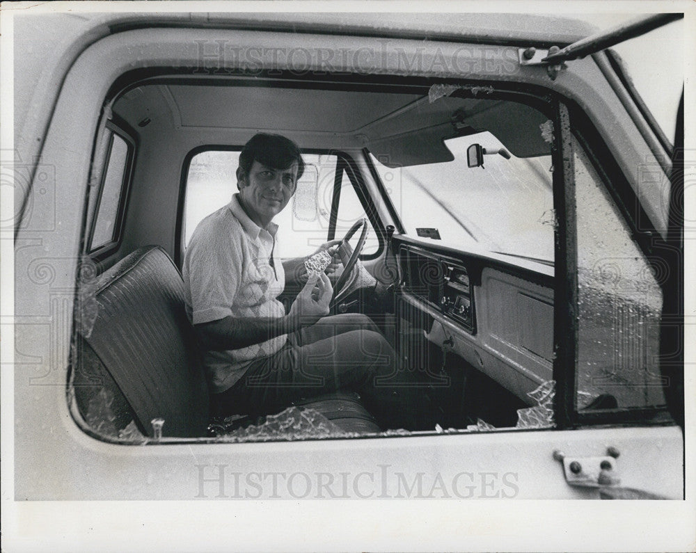 1976 Press Photo Truck Damage, Storm, Pinellas County - Historic Images