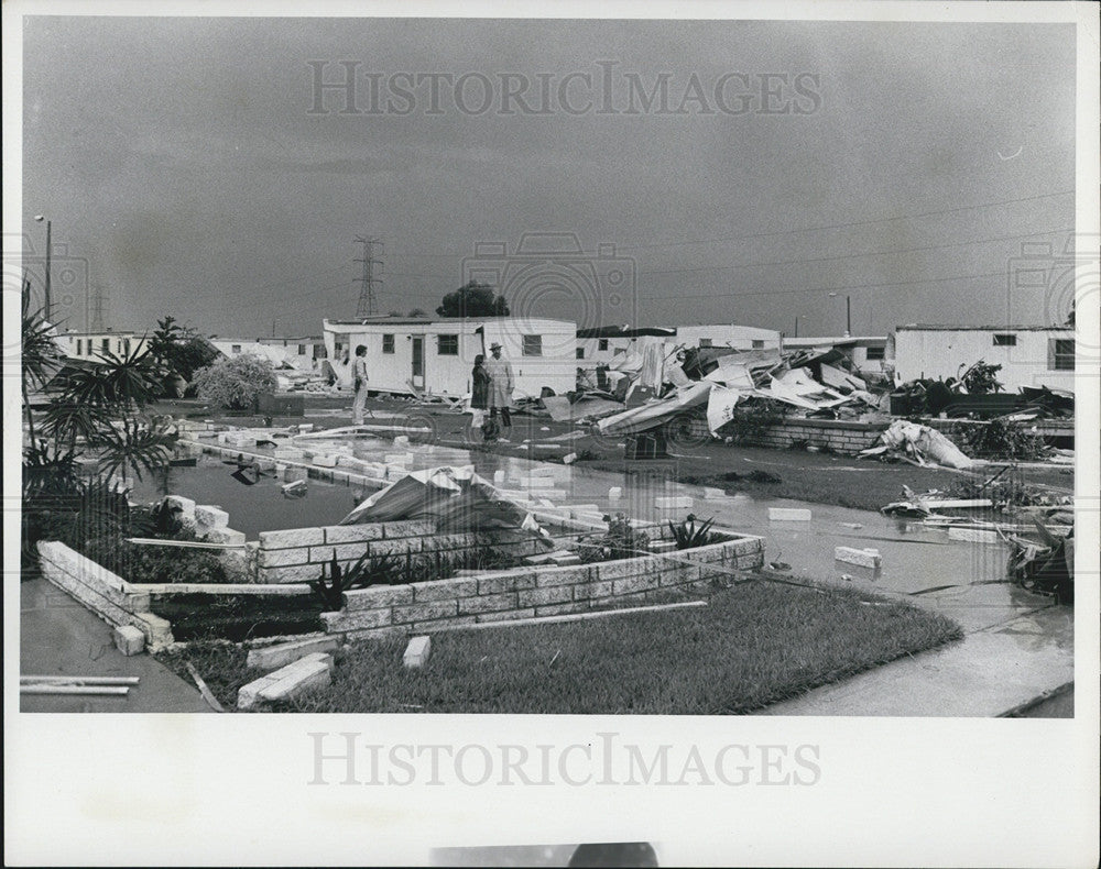 1976 Press Photo Tornado Damage, Pinellas County - Historic Images