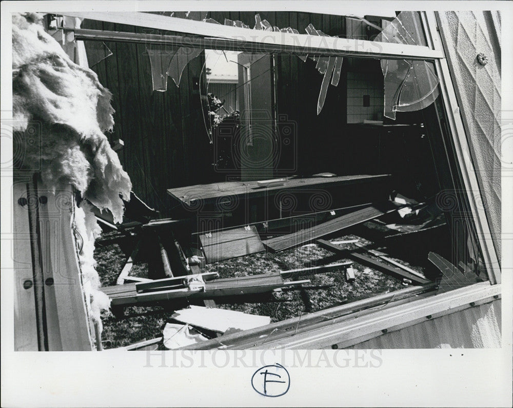 1976 Press Photo Tornado Damage, Pinellas County - Historic Images