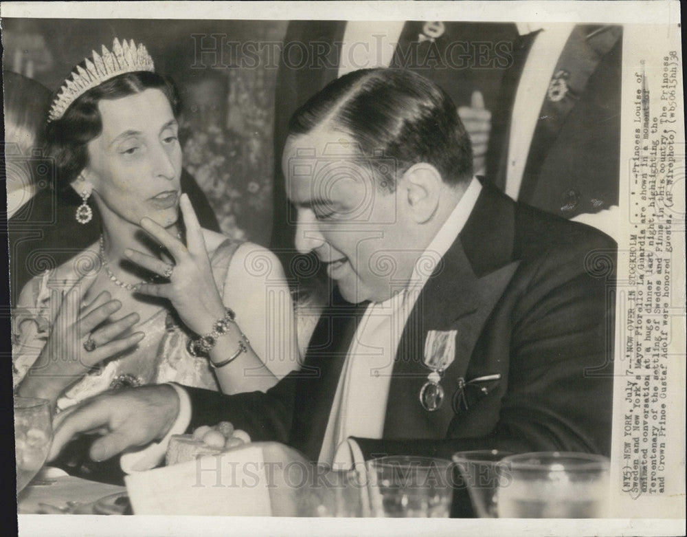 1938 Press Photo Princess Louise Converses With Mayor Fiorello La Quardia of NY - Historic Images