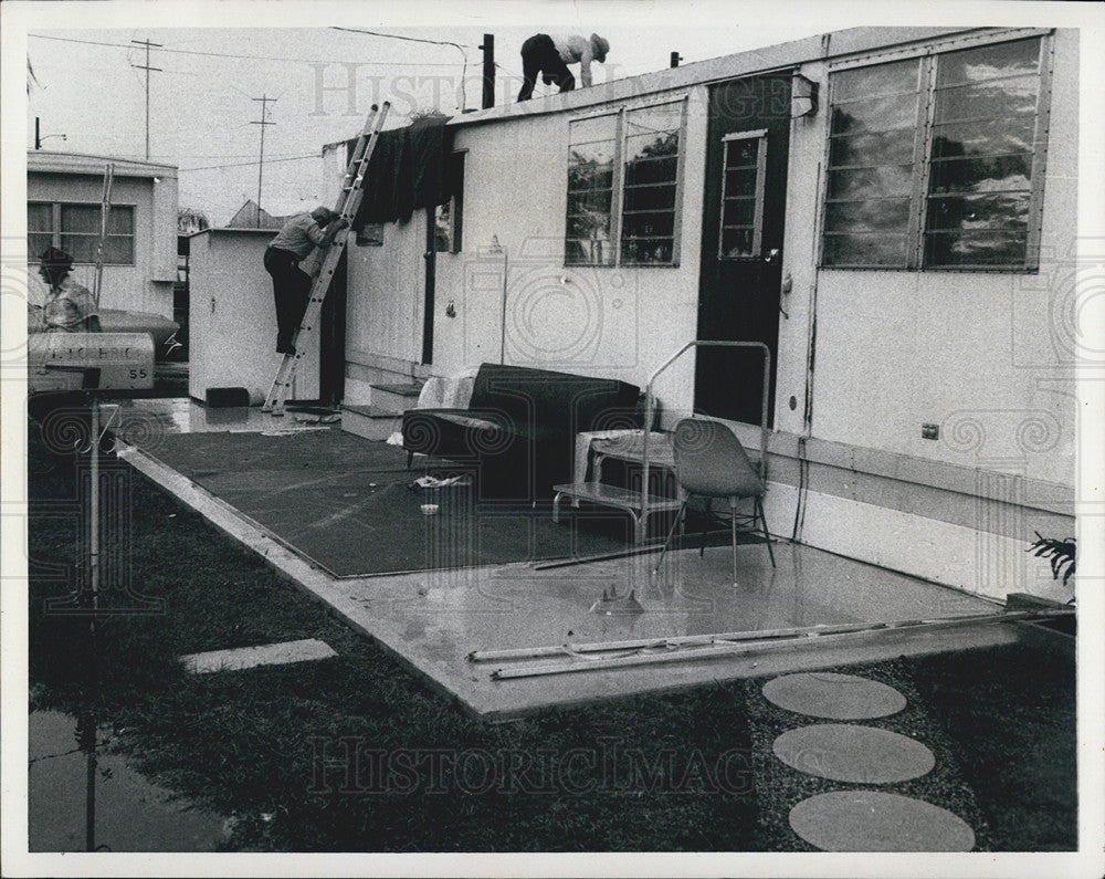 1972 Press Photo Tornado Damage At Trailer Park/Pinellas County Florida - Historic Images