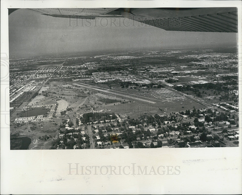 1990 Press Photo Aerial View Clearwater Executive Airport - Historic Images