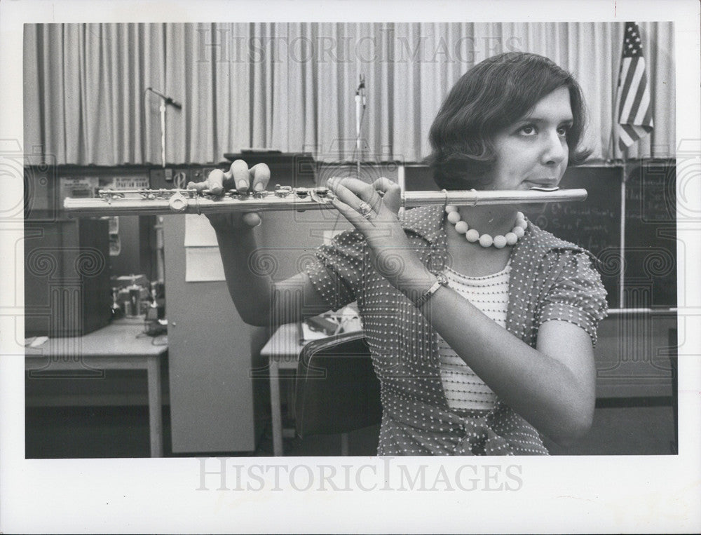 1975 Press Photo Kathy LaCamera in Florida All-State High School Band - Historic Images