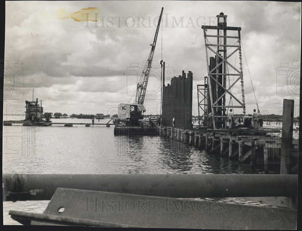 Press Photo Bayboro Harbor dredge work for pipeline. - Historic Images