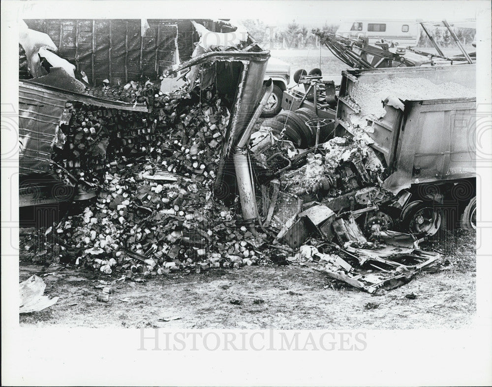 1987 Press Photo Rock Truck Wrecks - Driver Critically Injured - Historic Images