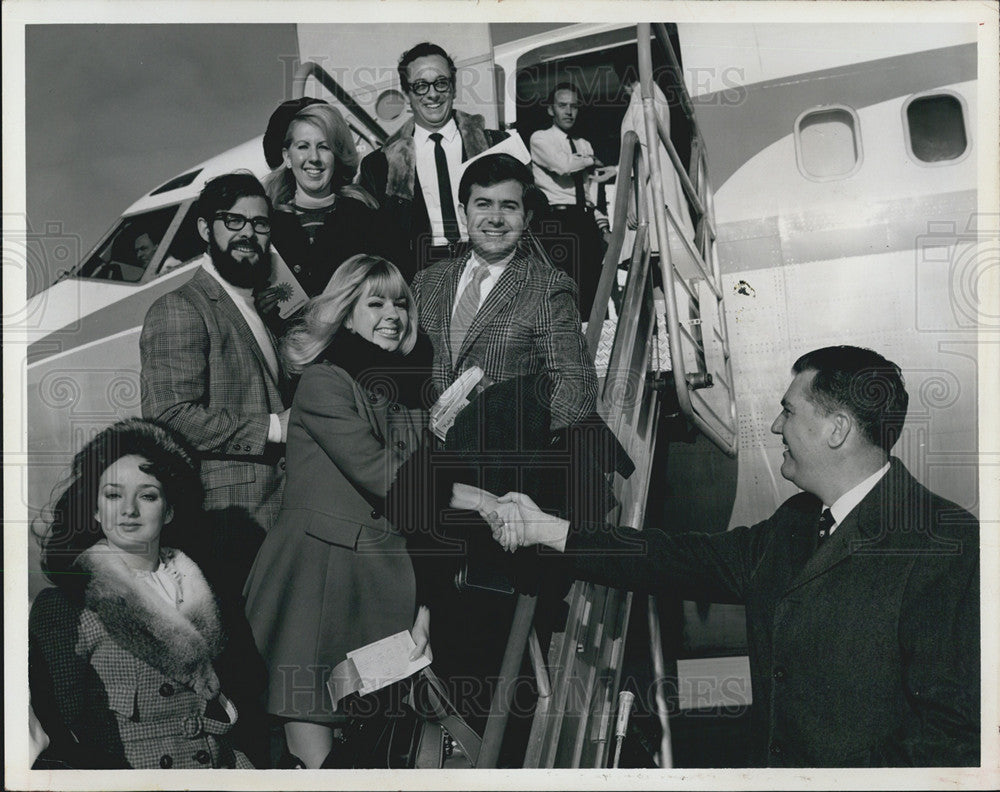 1968 Press Photo Florida State University Theater Troupe, Tallahassee Airport - Historic Images