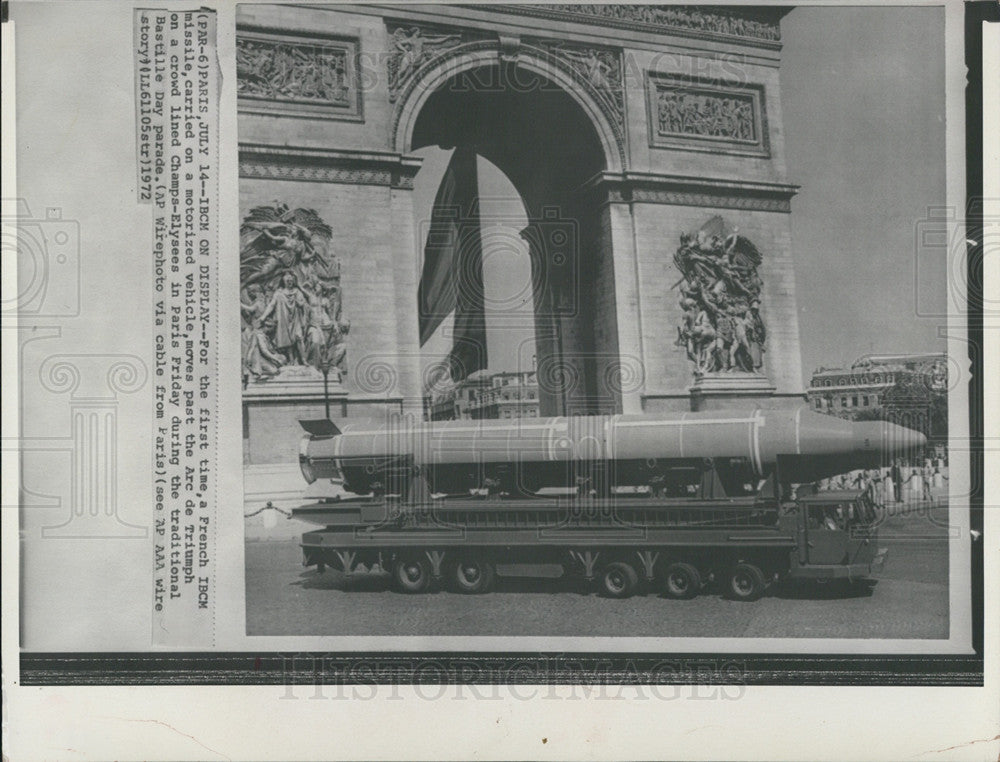 1972 Press Photo French IBCM Missile, Champs-Elysees, Arc de Triomphe - Historic Images