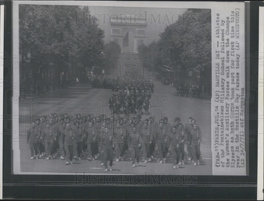 1971 Press Photo Student at Fontainbleau Military School parade for Bastille Day - Historic Images