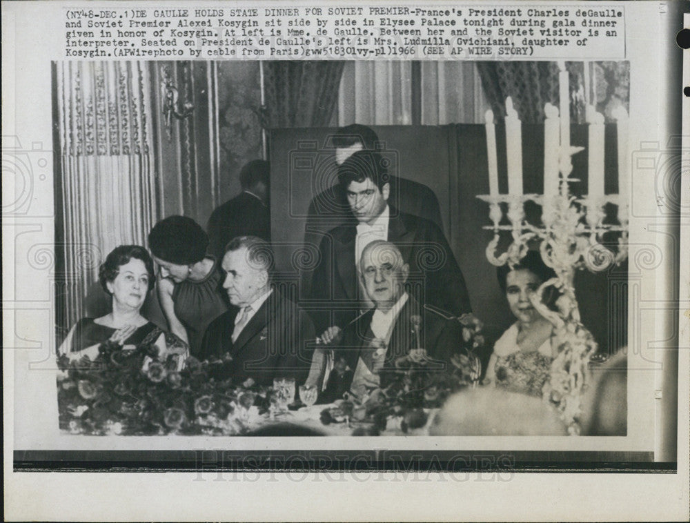 1966 Press Photo of USSR&#39;s Alexei Kosygin at a dinner in France w/ de Gaulle - Historic Images