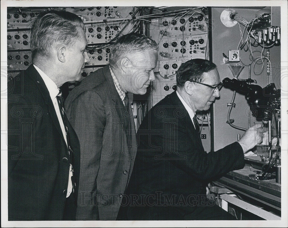 1966 Press Photo Yngve Zotterman, Daniel Kenshalo, Lloyd Beidler - Historic Images