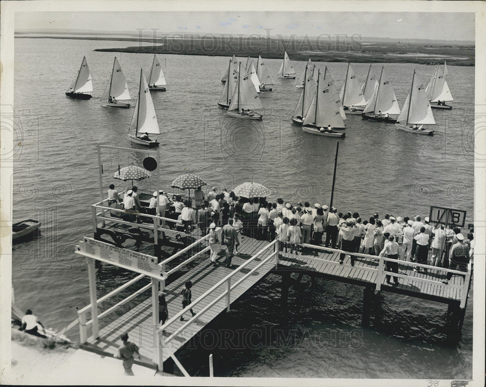 Press Photo Sailboating at Wildwood New Jersey. - Historic Images