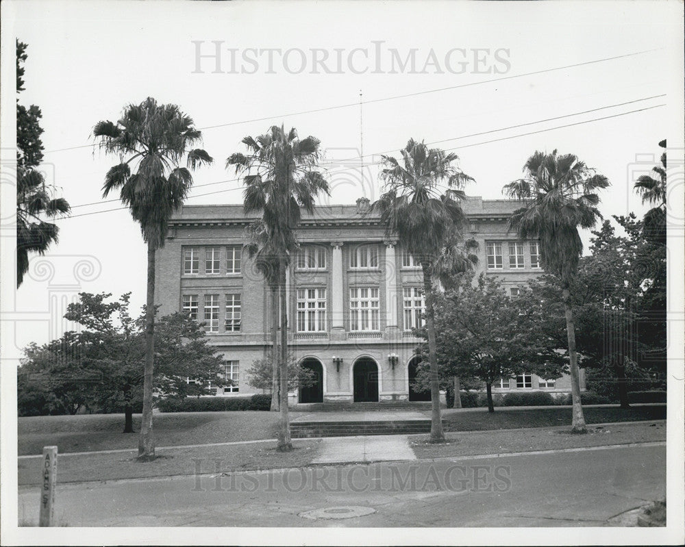 1950 Press Photo Building - Historic Images