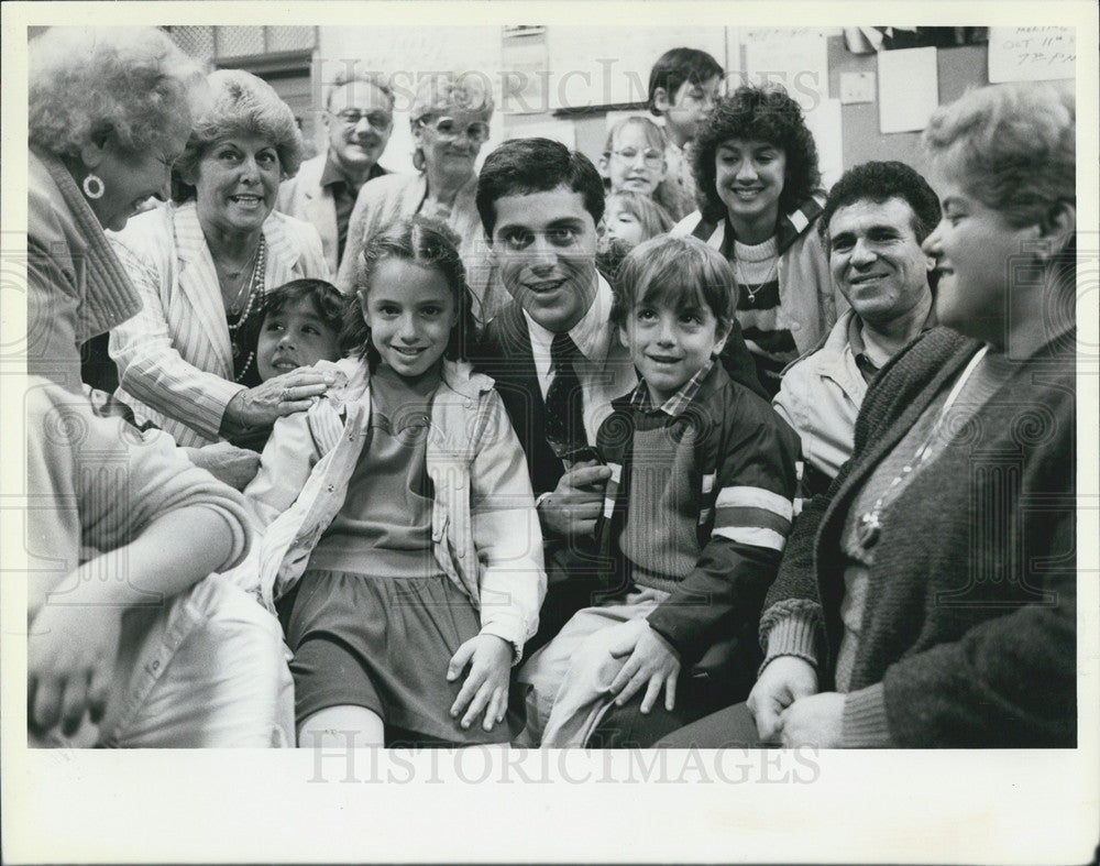 1984 Press Photo John Zaccarro, Jr on  speaking tour in Chicago. - Historic Images