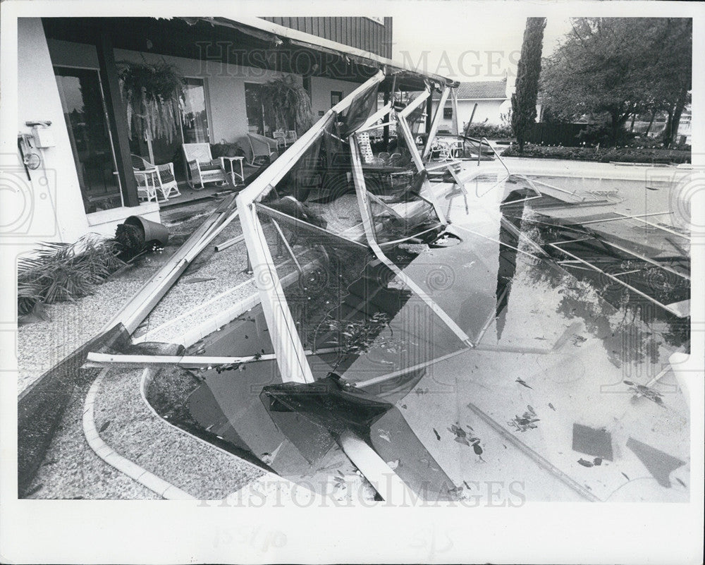 1983 Press Photo St Petersburg Tornado Mike Pothier - Historic Images